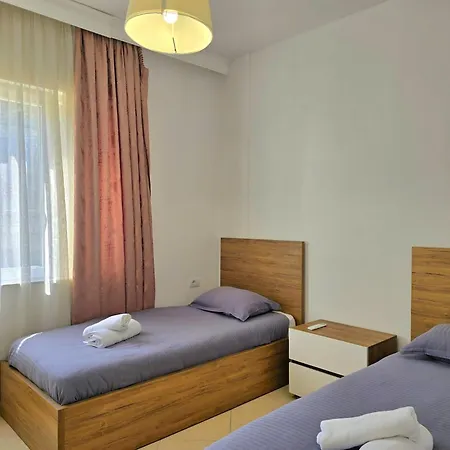 Two-bedroom In Qerret Apartment *