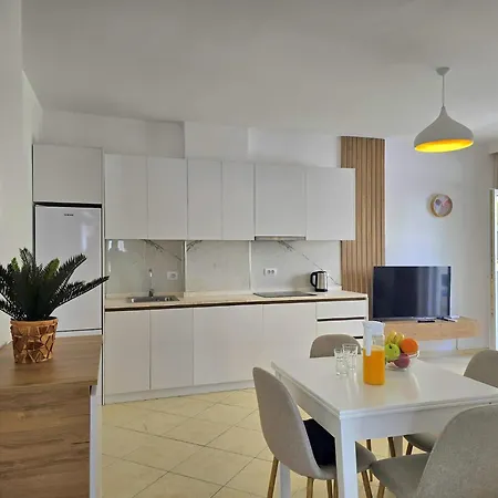 Two-bedroom In Qerret Apartment Golem (Tirana)