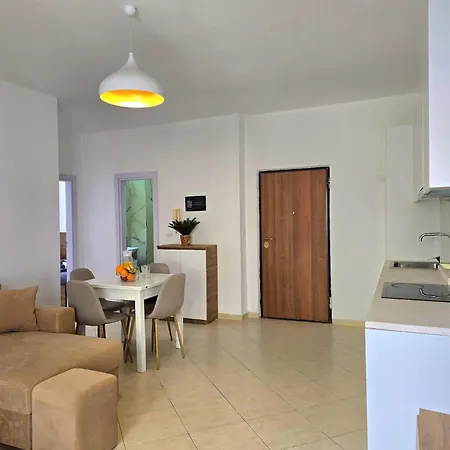 Two-bedroom In Qerret Apartment